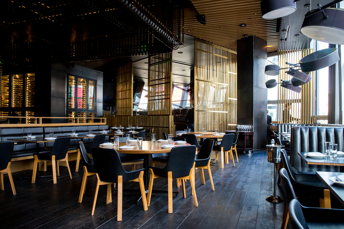 Warm, modern restaurant dining room